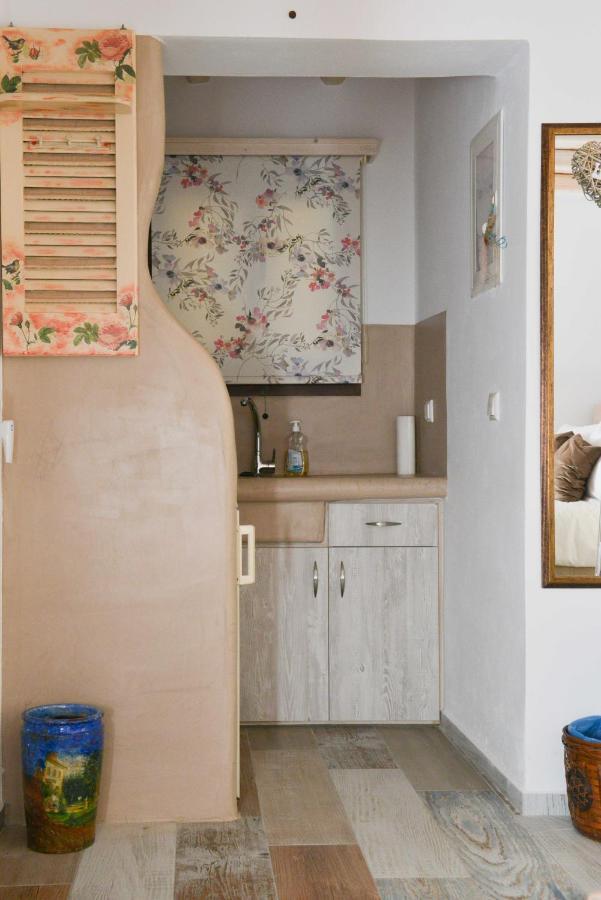 Elizabeth'S Small Apartment Naxos City Екстериор снимка