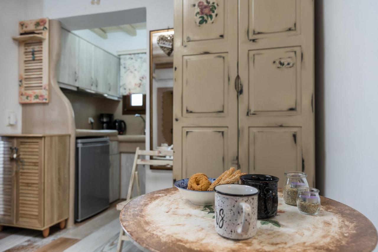 Elizabeth'S Small Apartment Naxos City Екстериор снимка