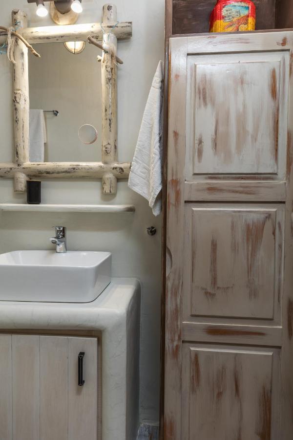 Elizabeth'S Small Apartment Naxos City Екстериор снимка